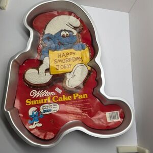 Vintage 1983 Wilton Smurf Cake Pan Aluminum Character Mold 502-4033 Peyo Retro